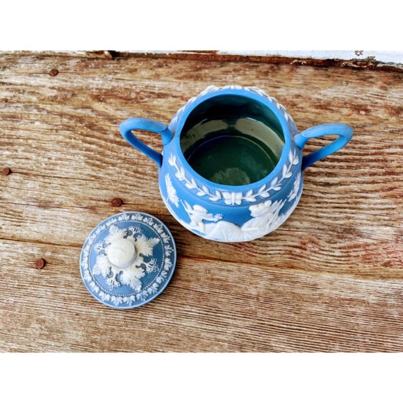 Antique Schafer Vater Blue Jasperware sugar bowl With Fairy Nymph Cherub - Picture 2 of 9